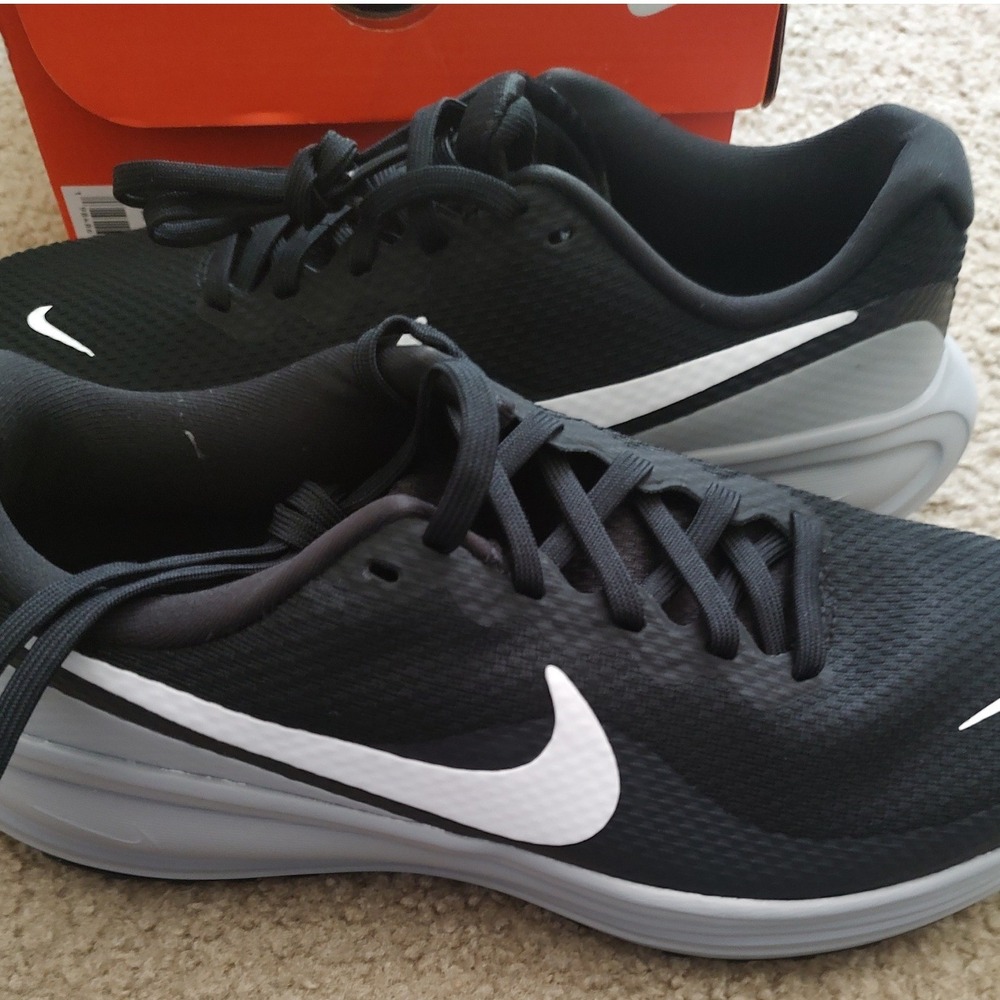 Nike Revolution 7 Mens Black White Running Shoes FB2207-001 Size 7 - Picture 2 of 7